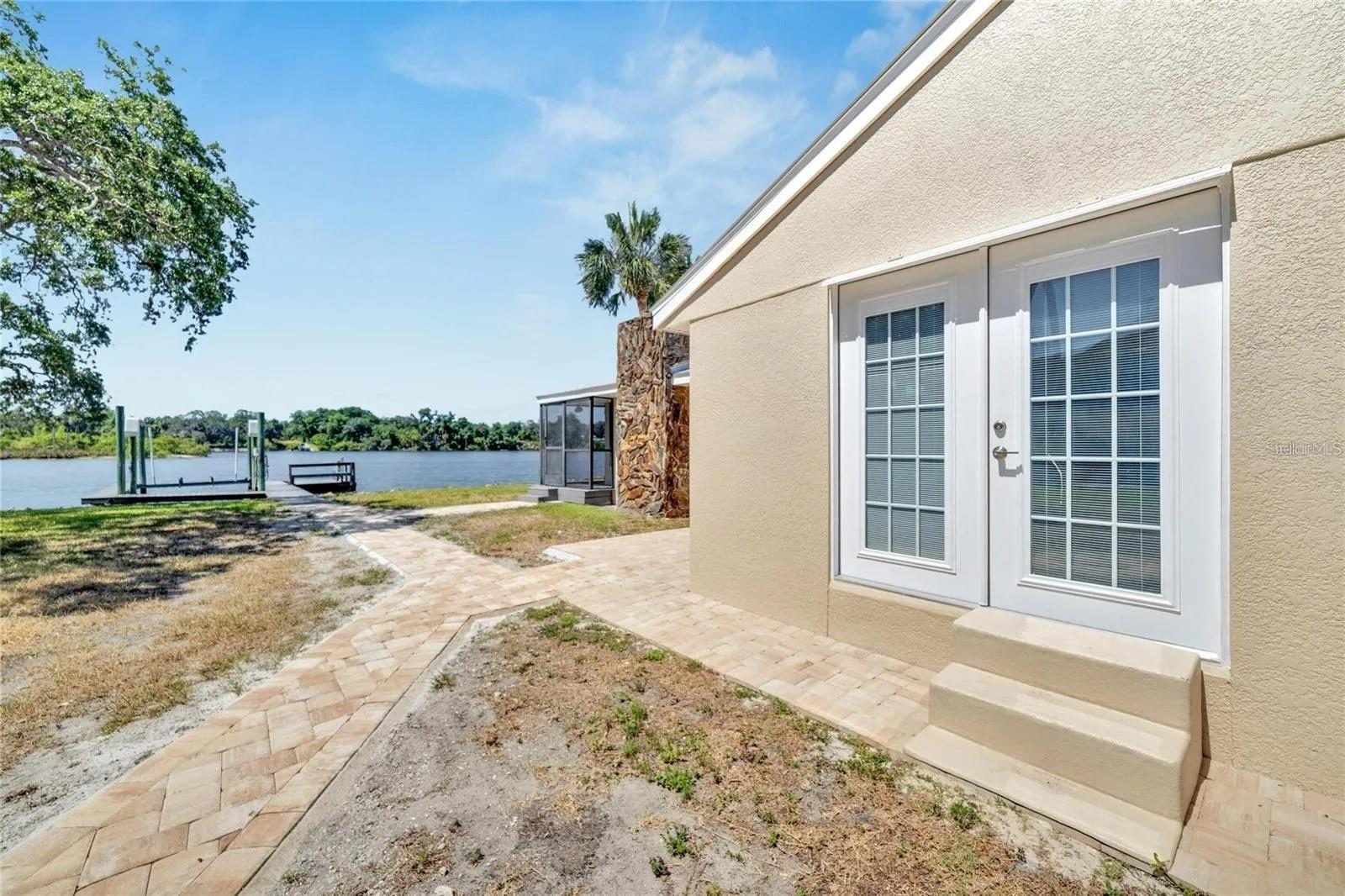 9307 RIVER COVE DR — photo 25