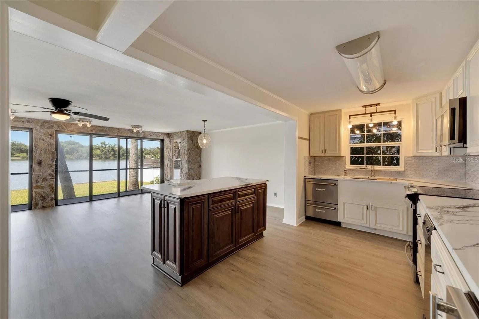 9307 RIVER COVE DR — photo 10