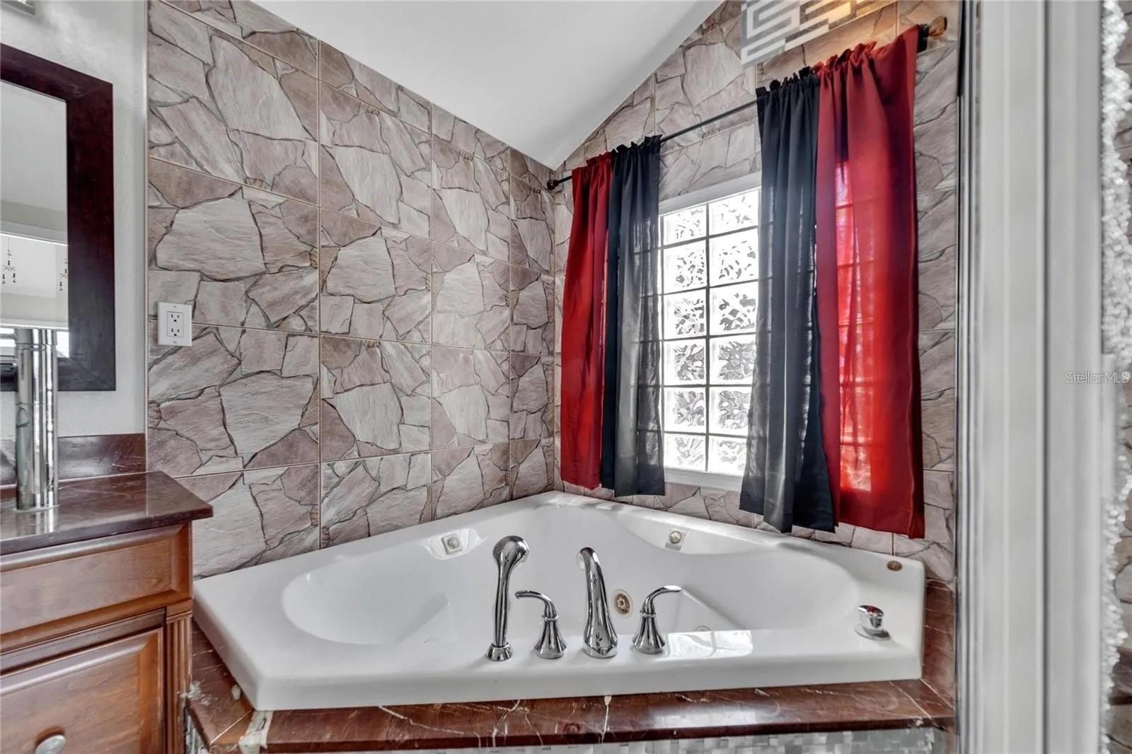9307 RIVER COVE DR — photo 61