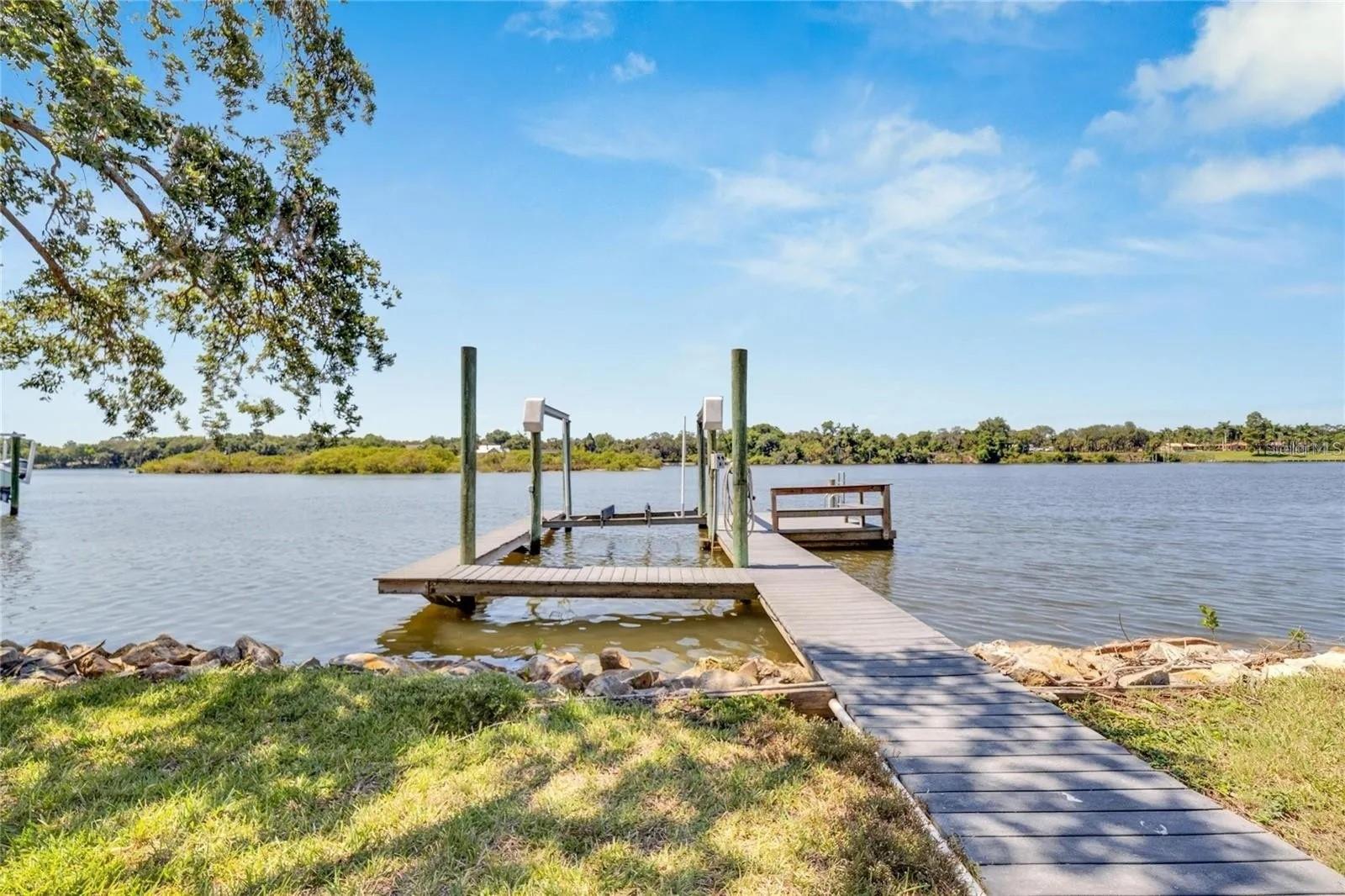 9307 RIVER COVE DR — photo 2