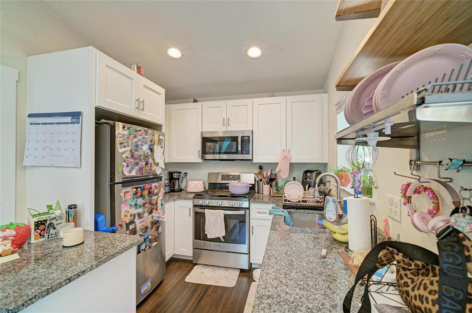 632 VIRGINIA DR — photo 43