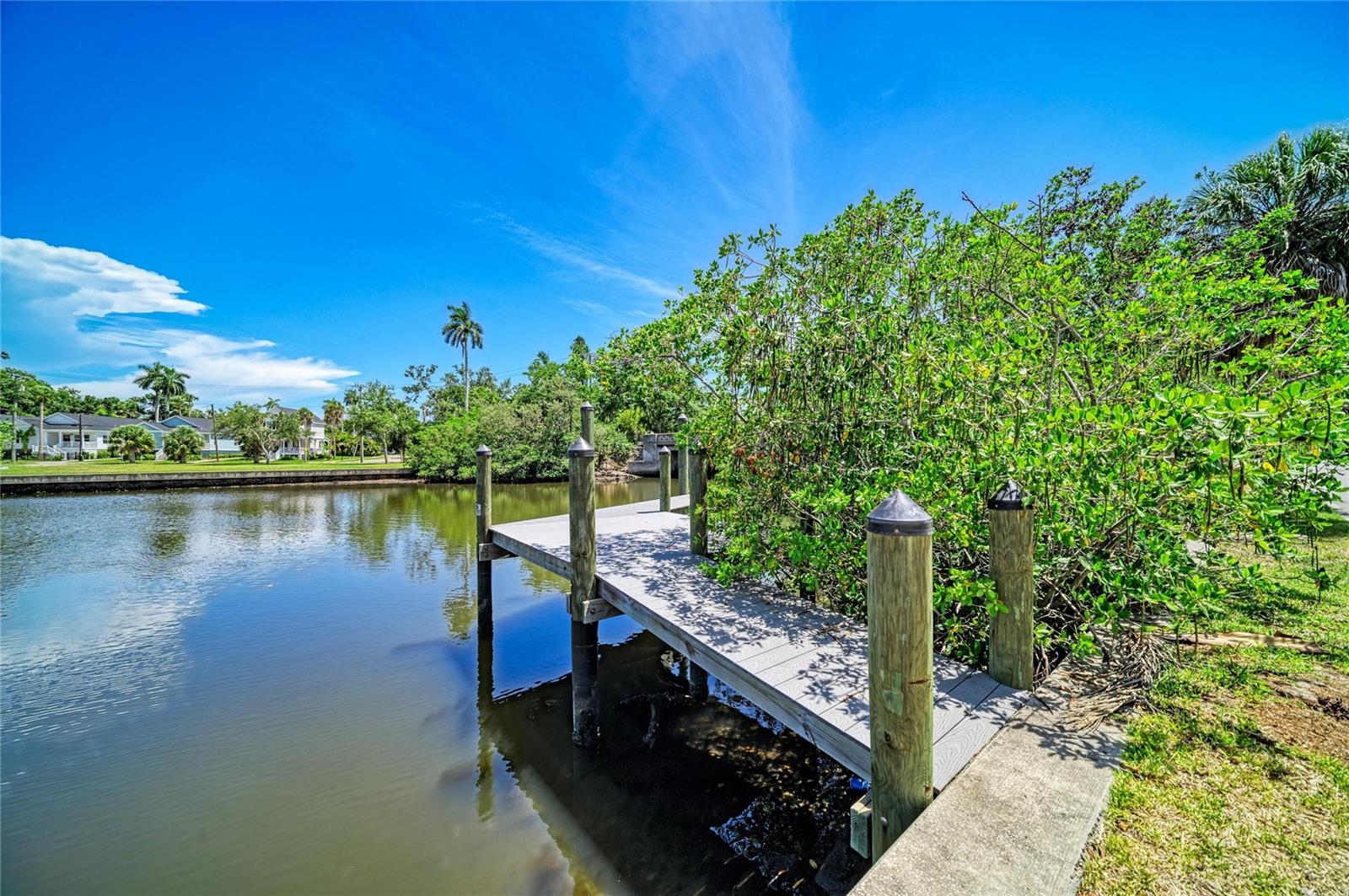 632 VIRGINIA DR — photo 48