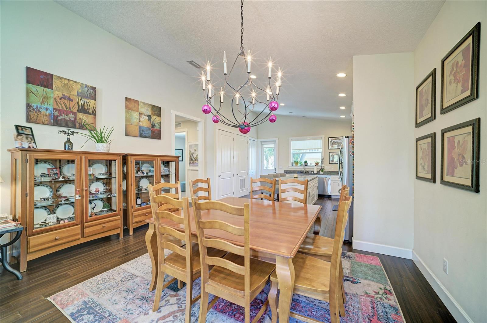 632 VIRGINIA DR — photo 14