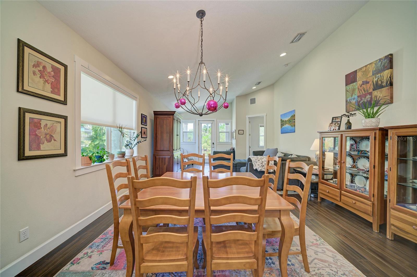 632 VIRGINIA DR — photo 17