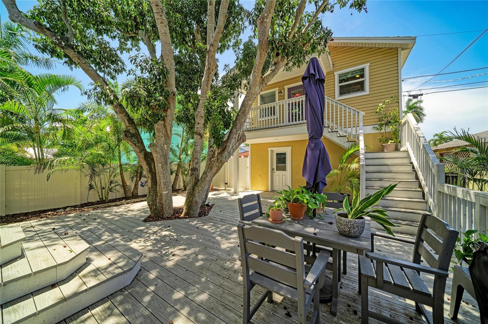 632 VIRGINIA DR — photo 36