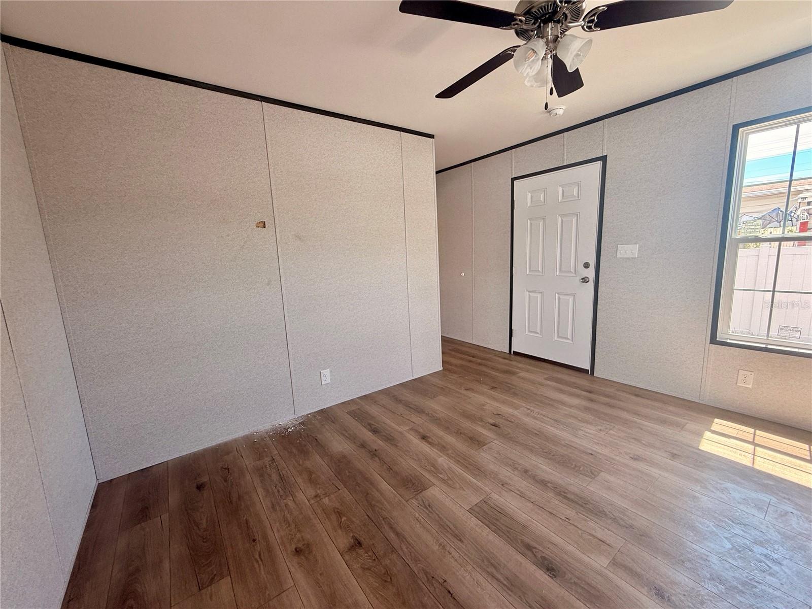 9024 KOSIMO ST — photo 15