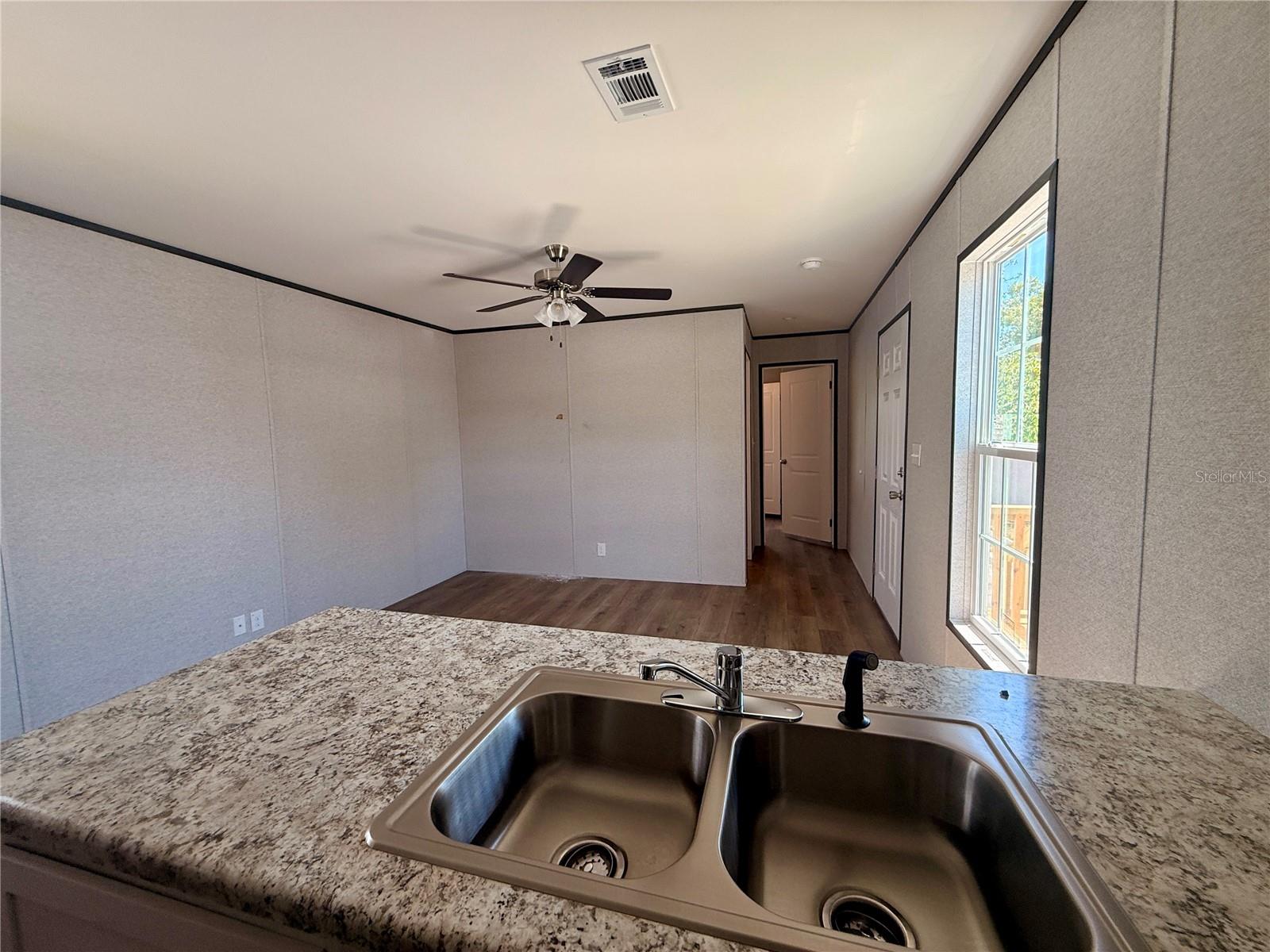 9024 KOSIMO ST — photo 12