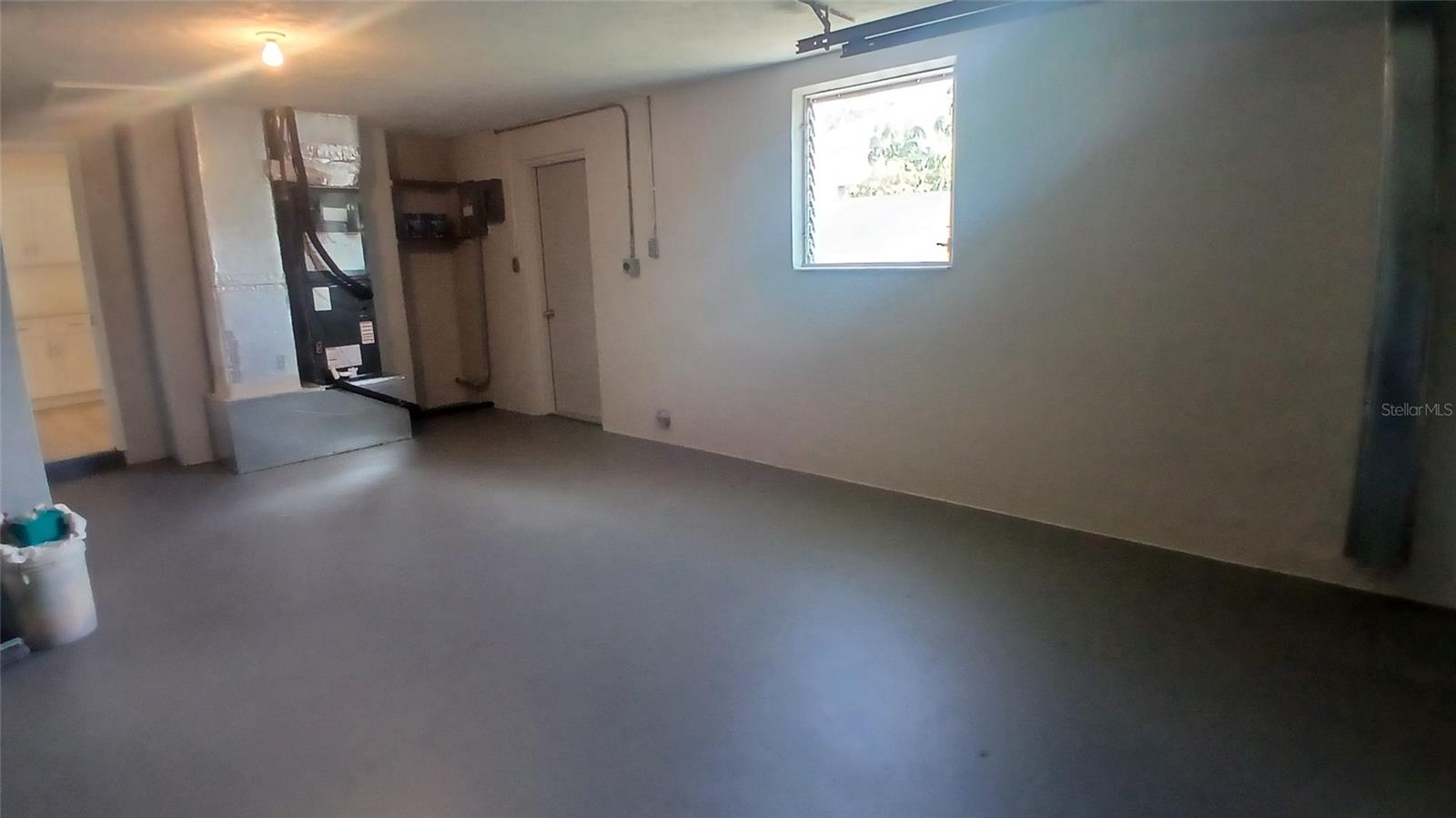 2109 SHANNON DR — photo 21