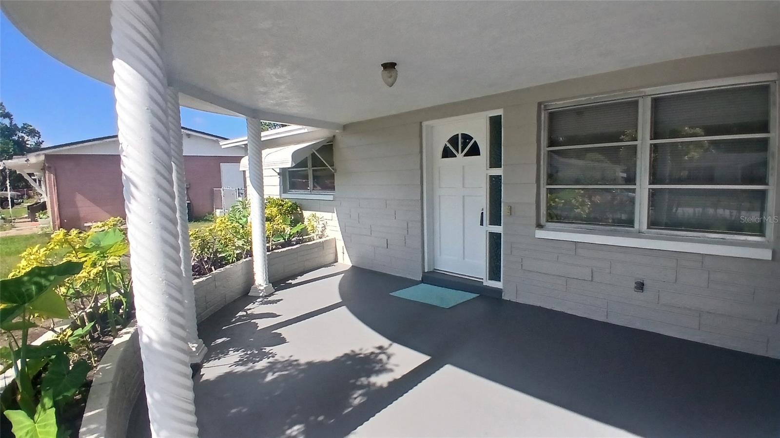 2109 SHANNON DR — photo 3