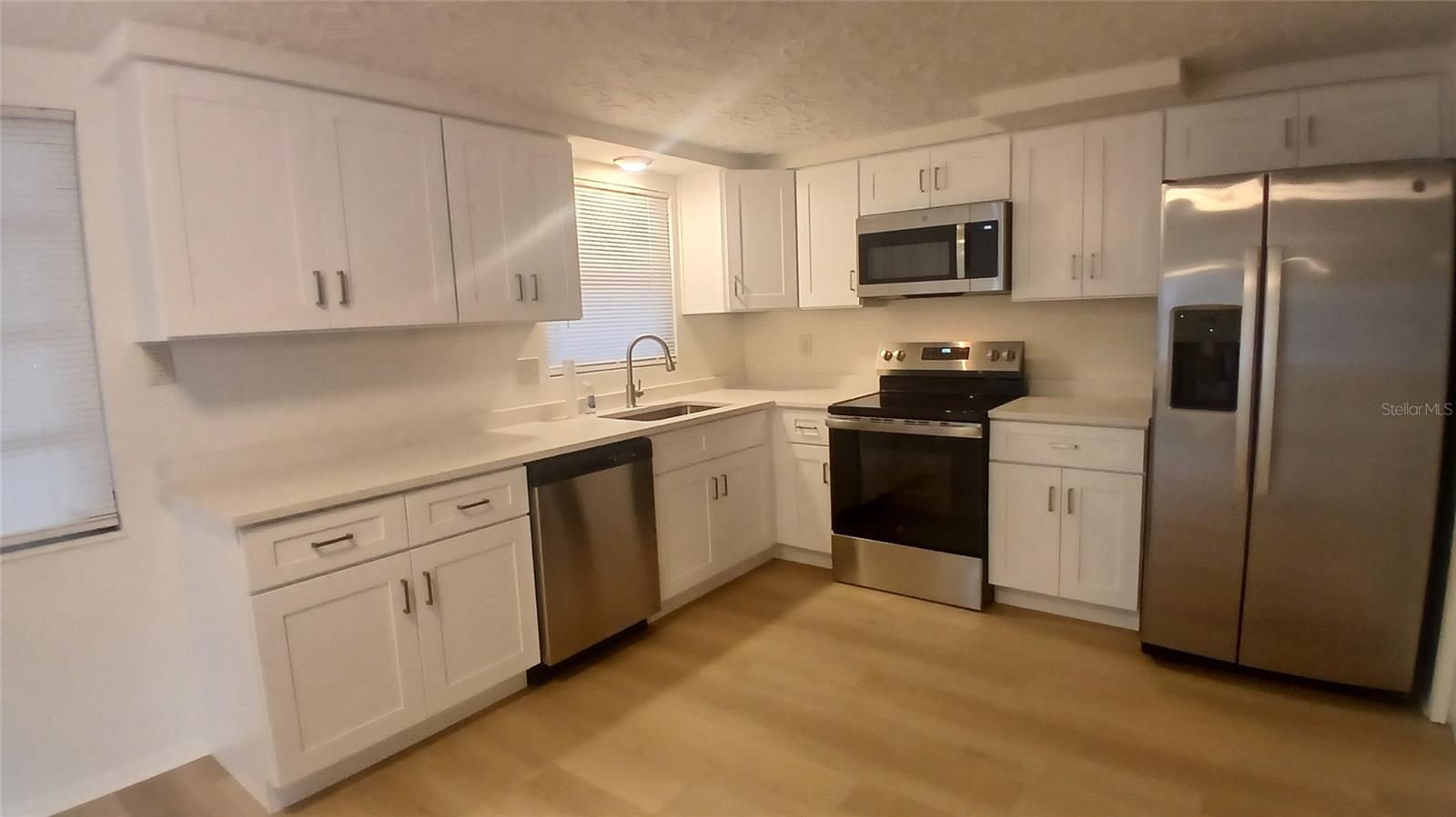 2109 SHANNON DR — photo 10