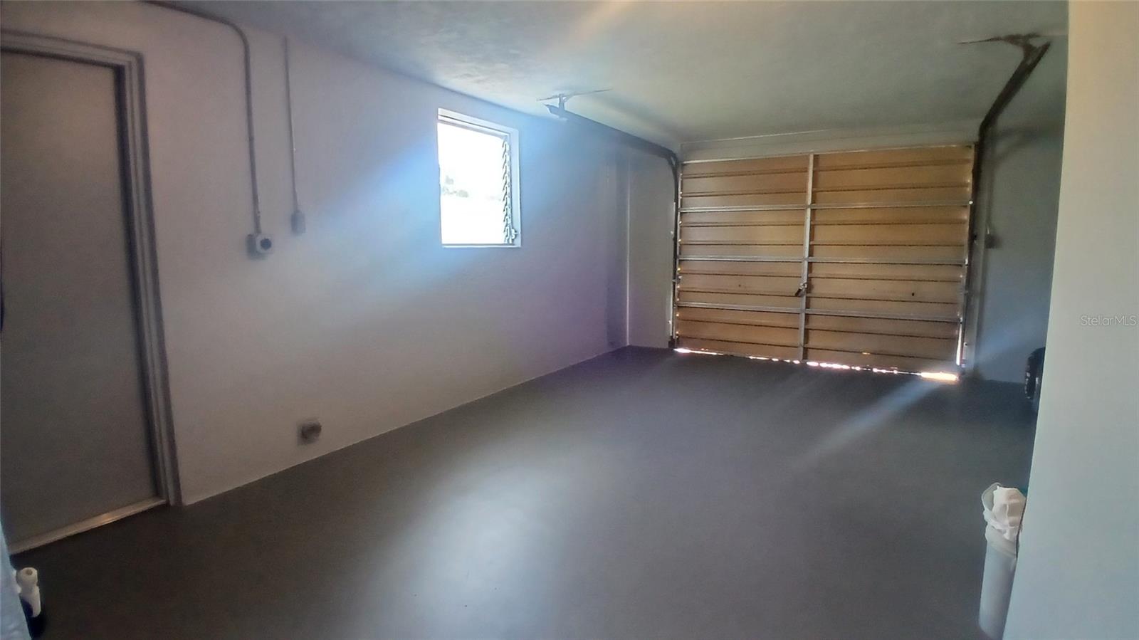 2109 SHANNON DR — photo 20