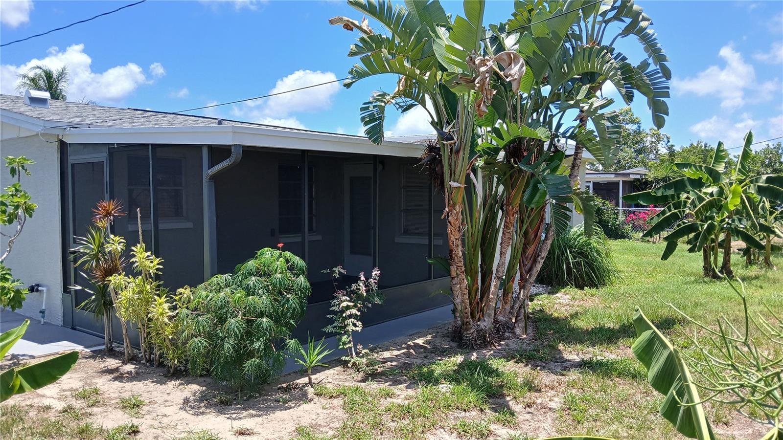 2109 SHANNON DR — photo 25