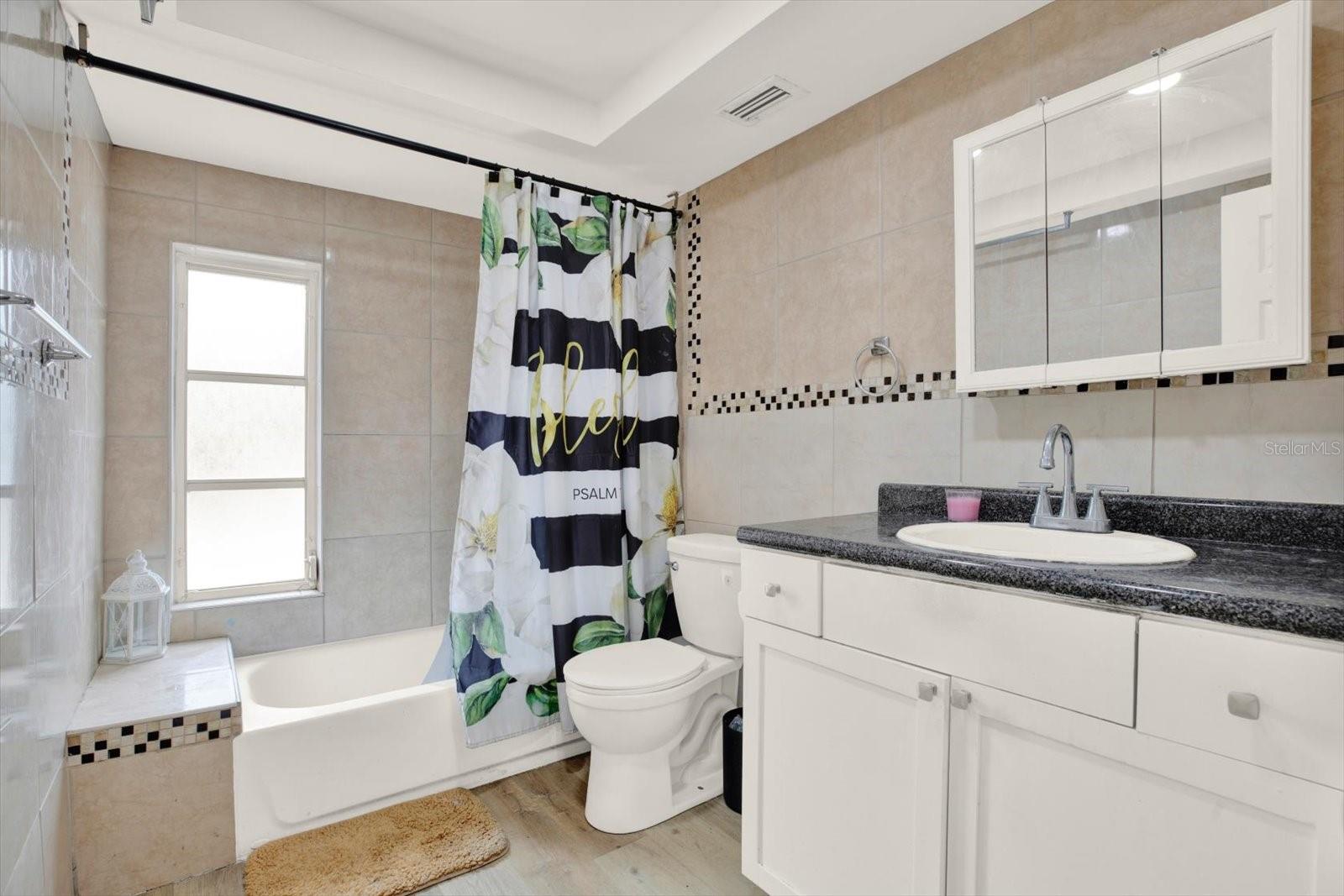 3920 BEACON SQUARE DR — photo 10
