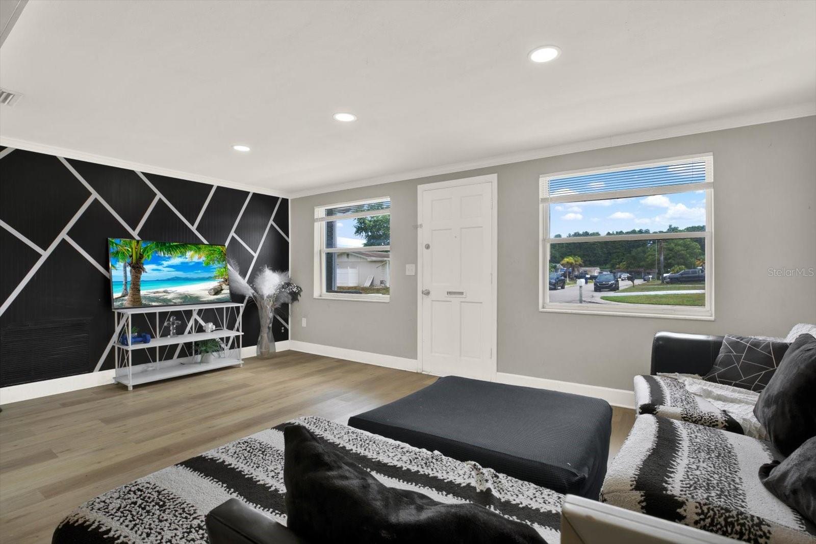 3920 BEACON SQUARE DR — photo 5