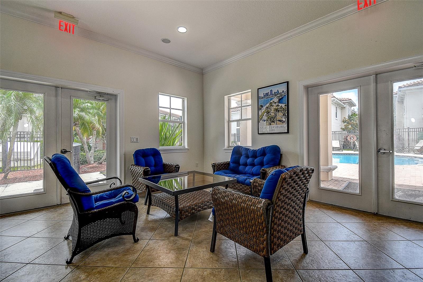256 VALENCIA CIR — photo 38