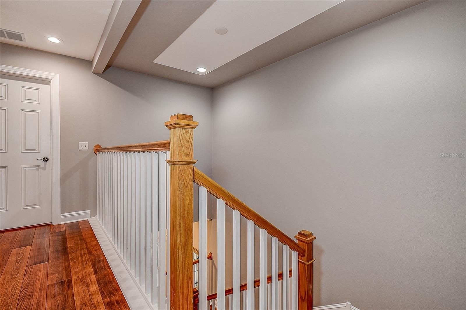 256 VALENCIA CIR — photo 17