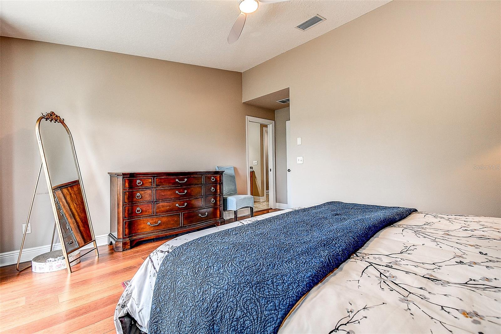 256 VALENCIA CIR — photo 19