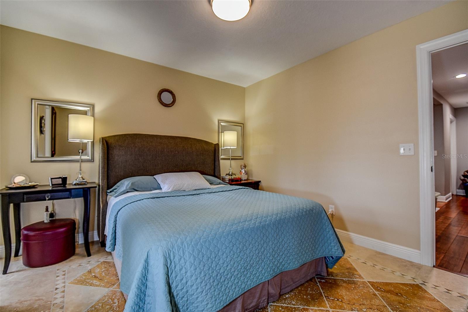 256 VALENCIA CIR — photo 26