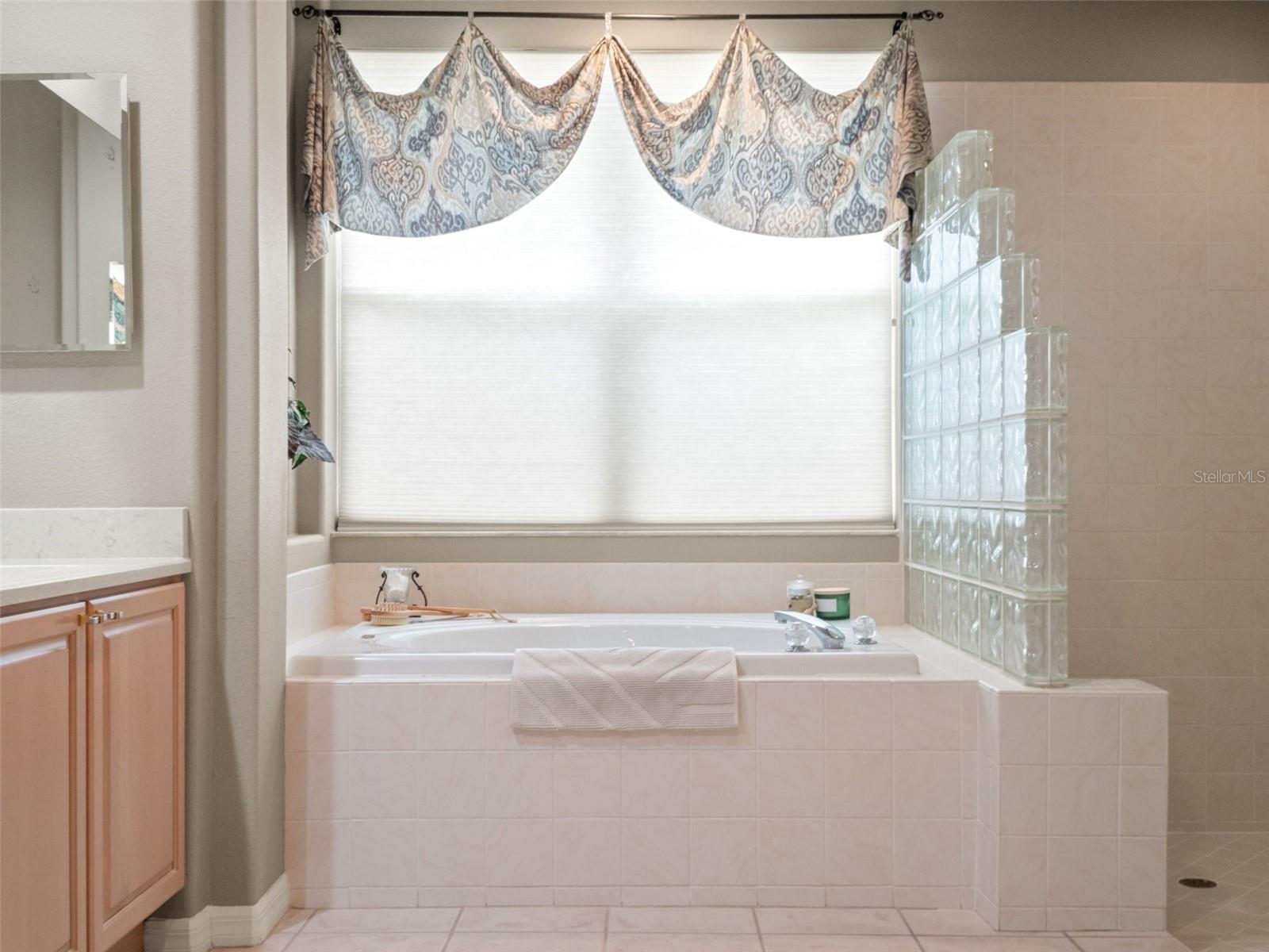 17422 HEATHER OAKS PL — photo 33