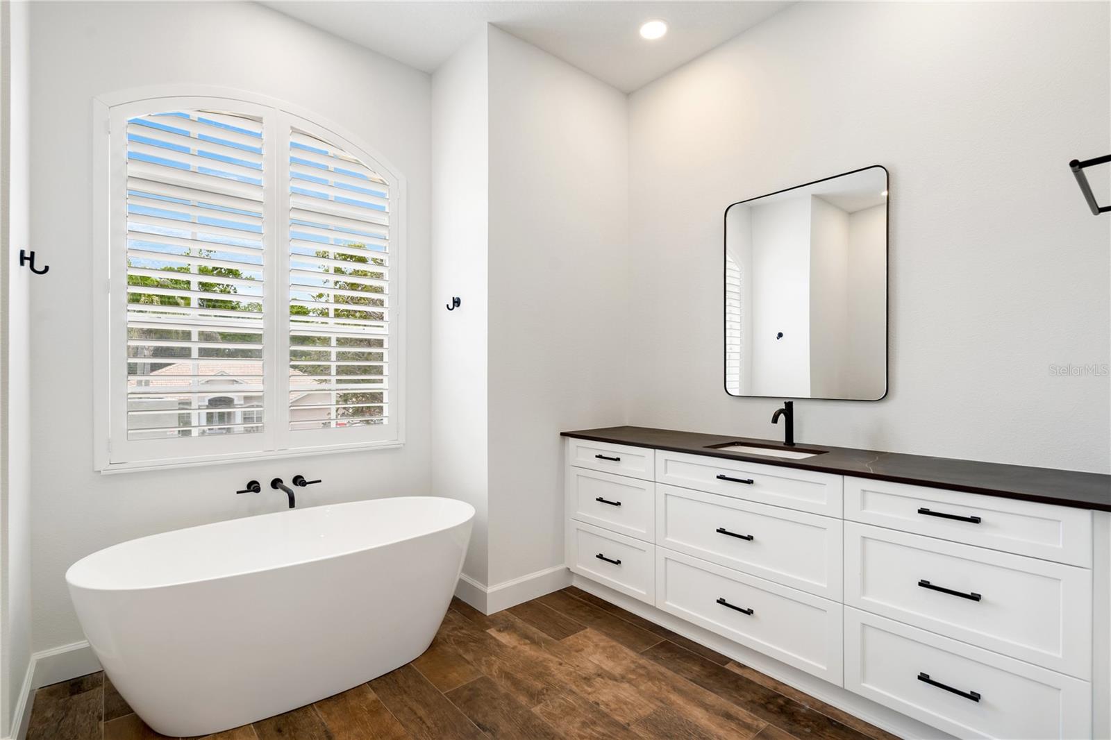 12649 OAK HOLLOW CT — photo 34