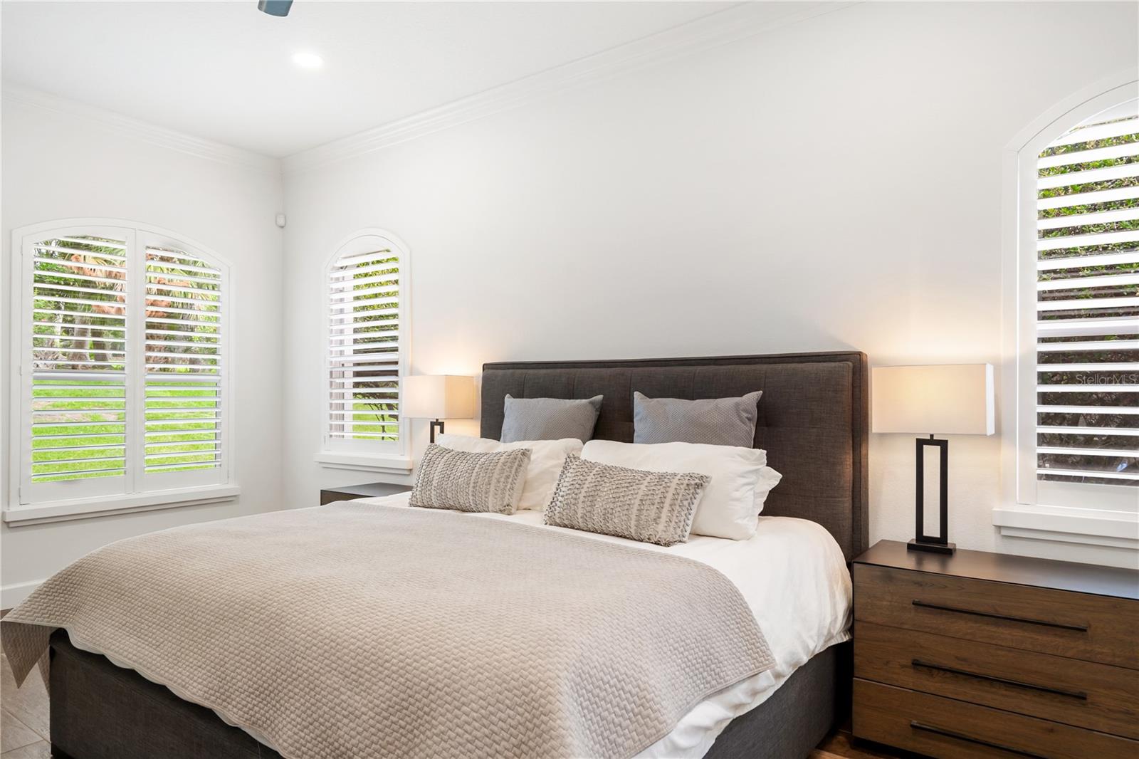 12649 OAK HOLLOW CT — photo 38