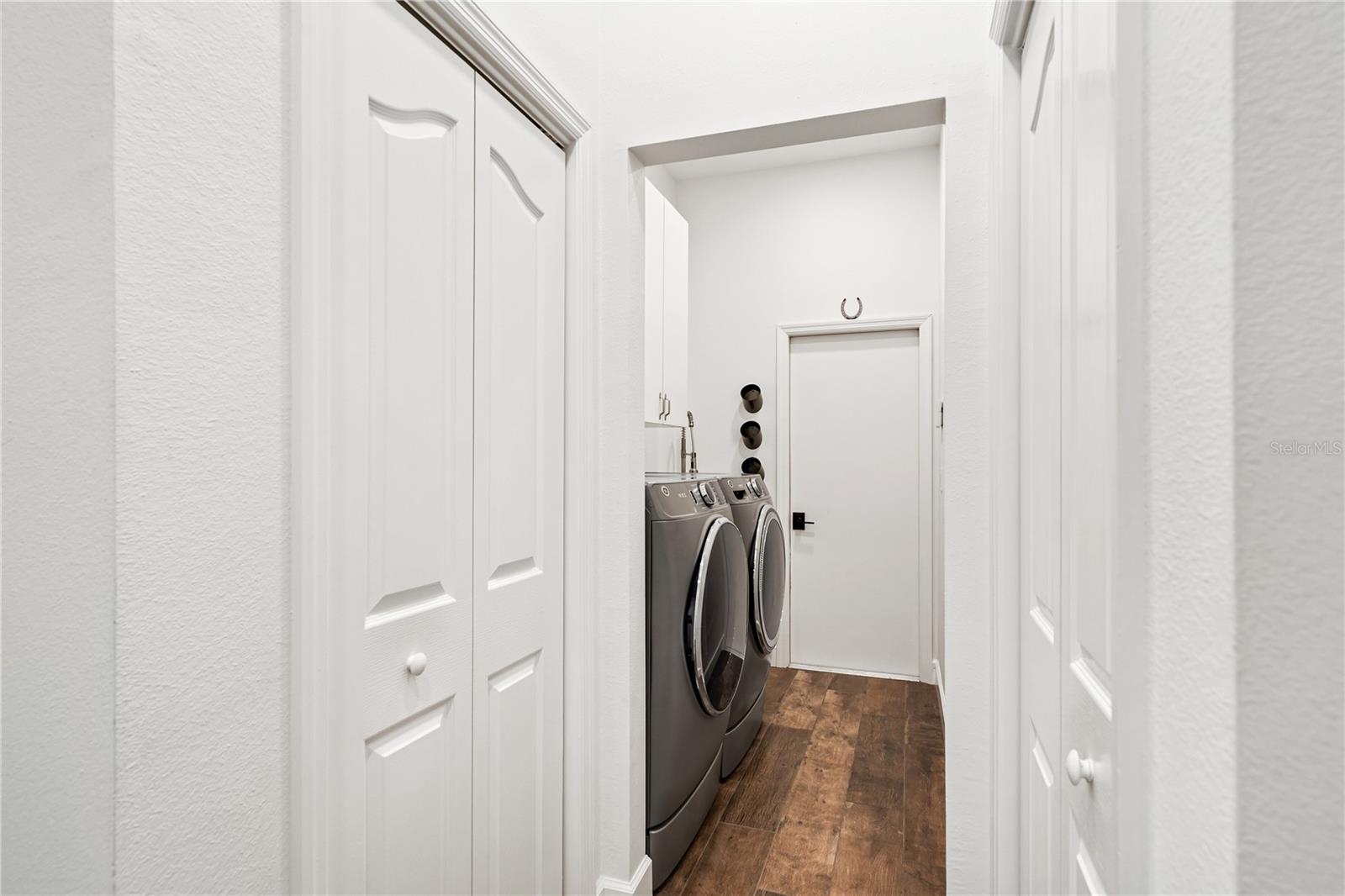 12649 OAK HOLLOW CT — photo 53