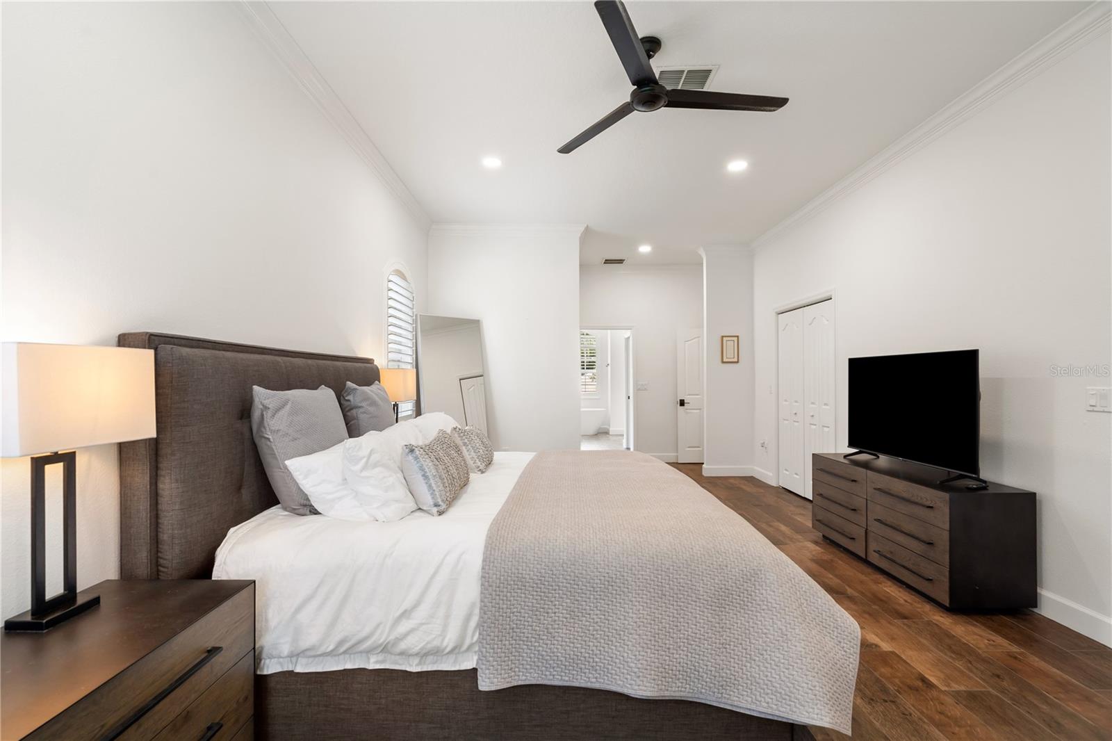 12649 OAK HOLLOW CT — photo 39