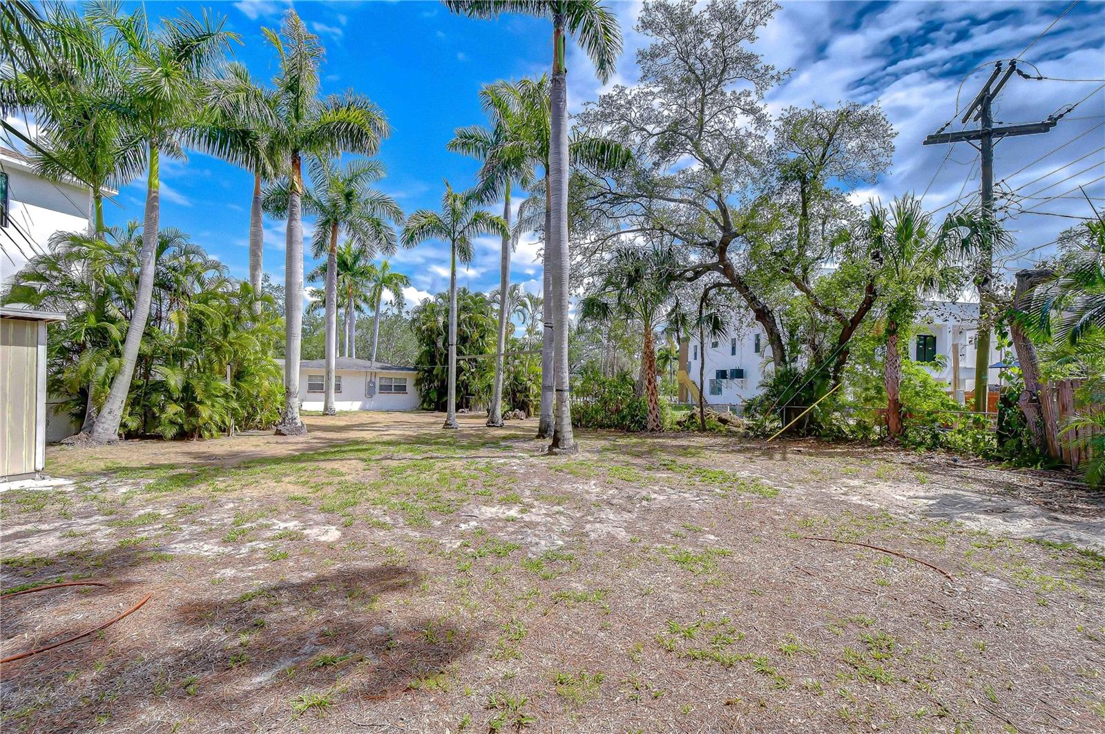5006 W DICKENS AVE — photo 10