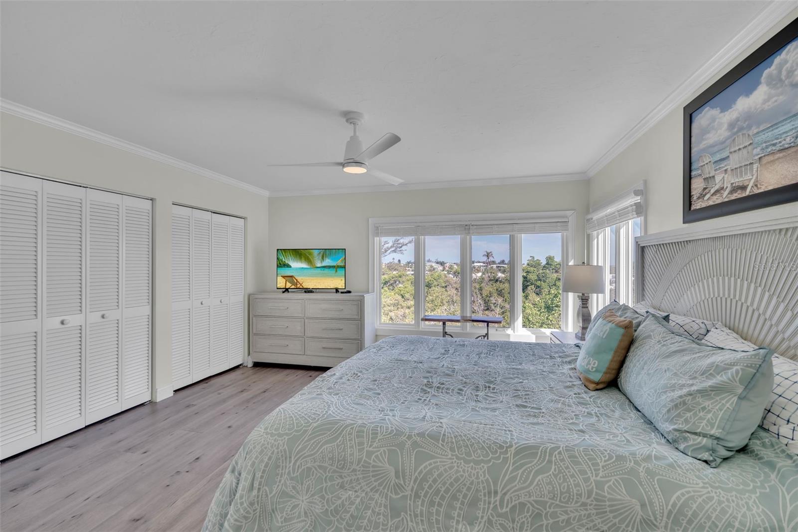 848 EVERGREEN WAY — photo 17