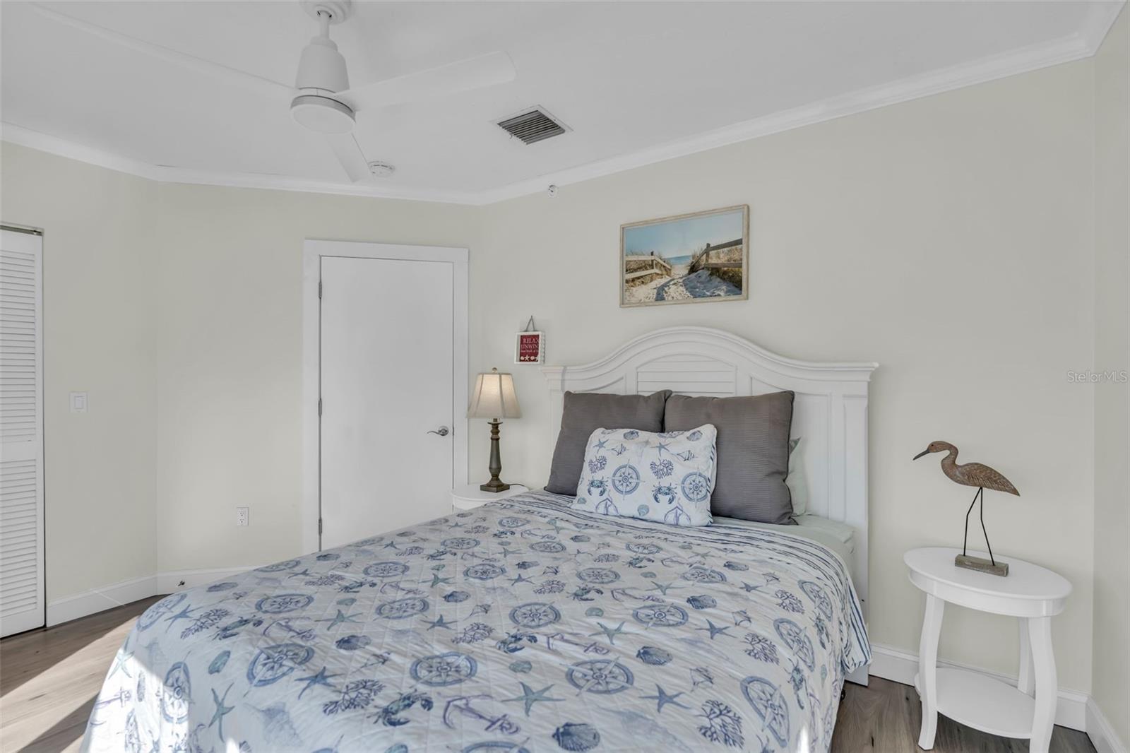 848 EVERGREEN WAY — photo 28