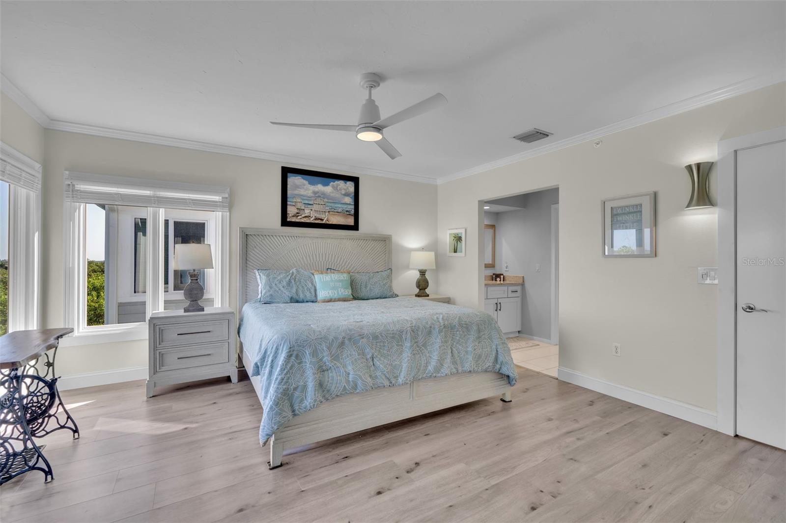 848 EVERGREEN WAY — photo 15