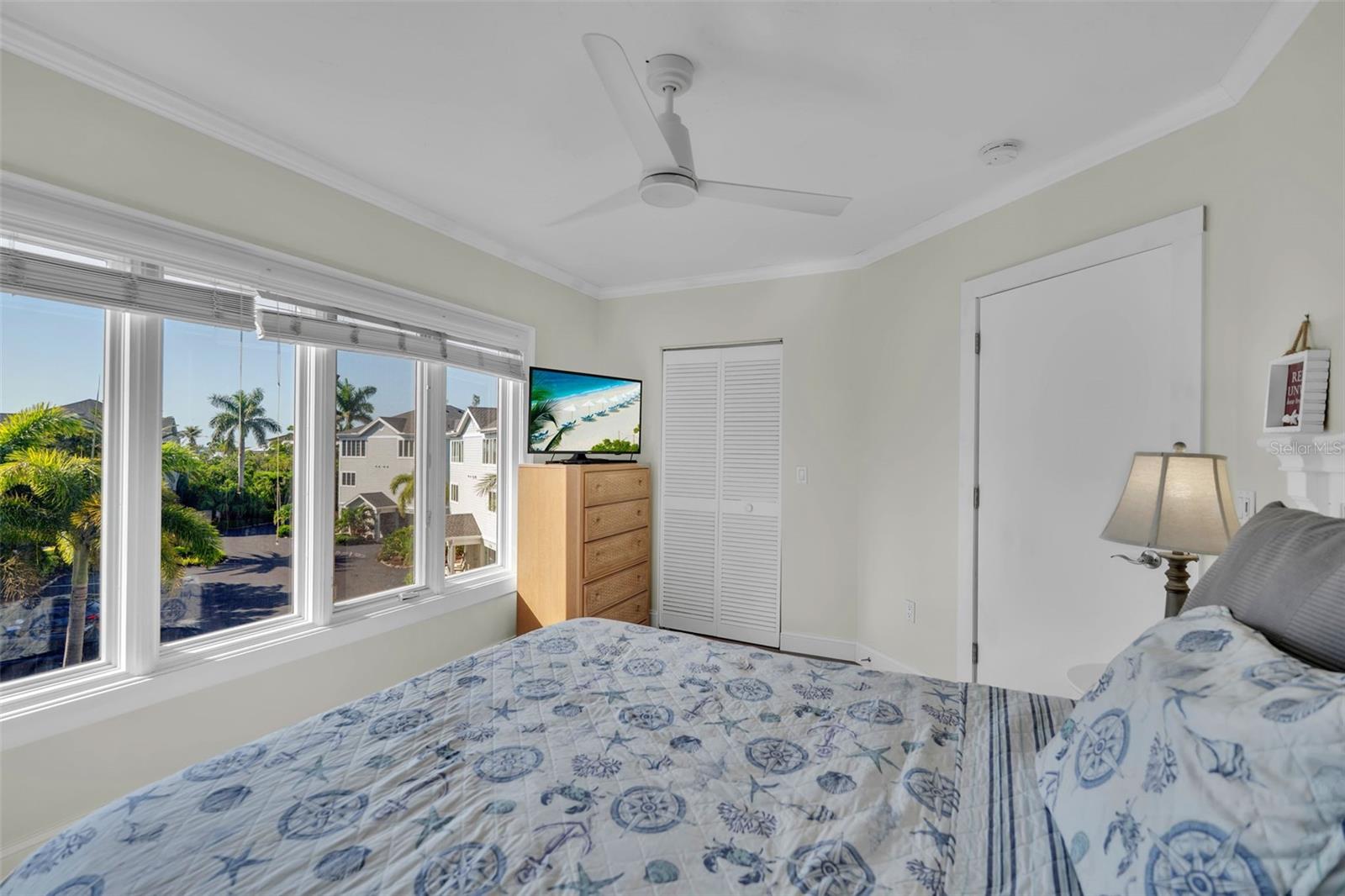 848 EVERGREEN WAY — photo 30