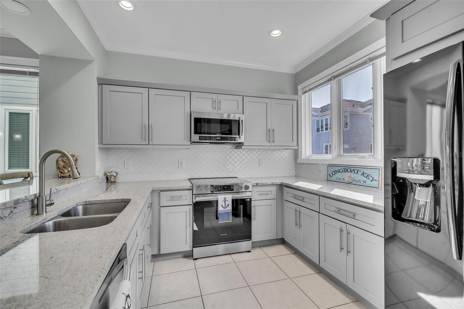 848 EVERGREEN WAY — photo 11