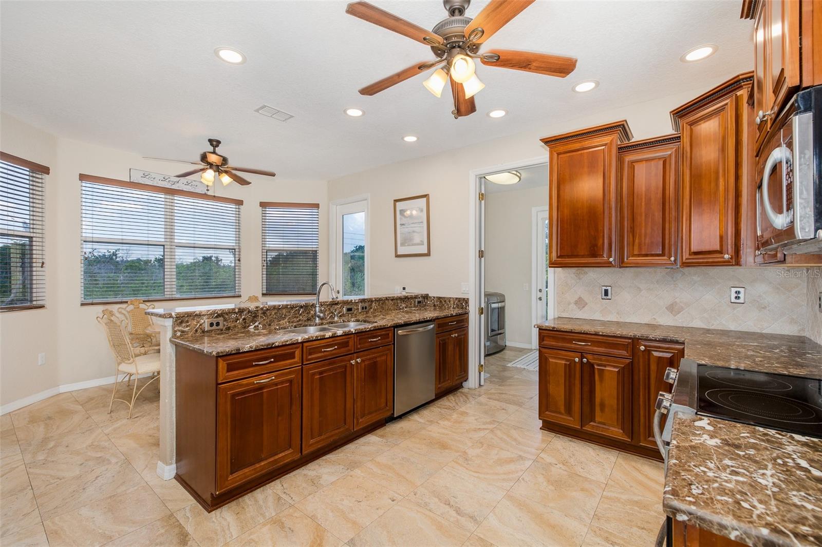 3020 SHEPPARDS CROOK CT — photo 6