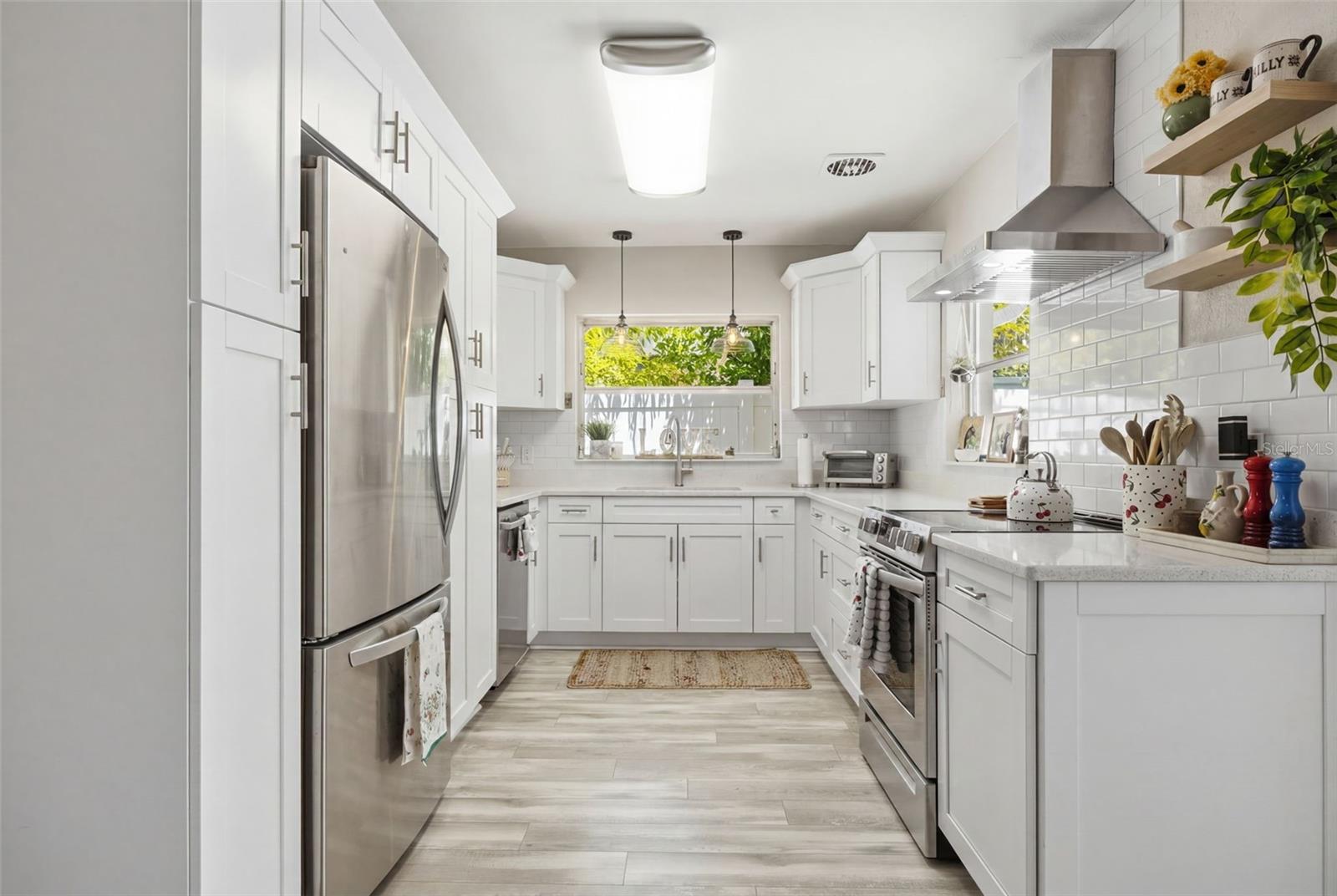1023 GRANADA ST — photo 12