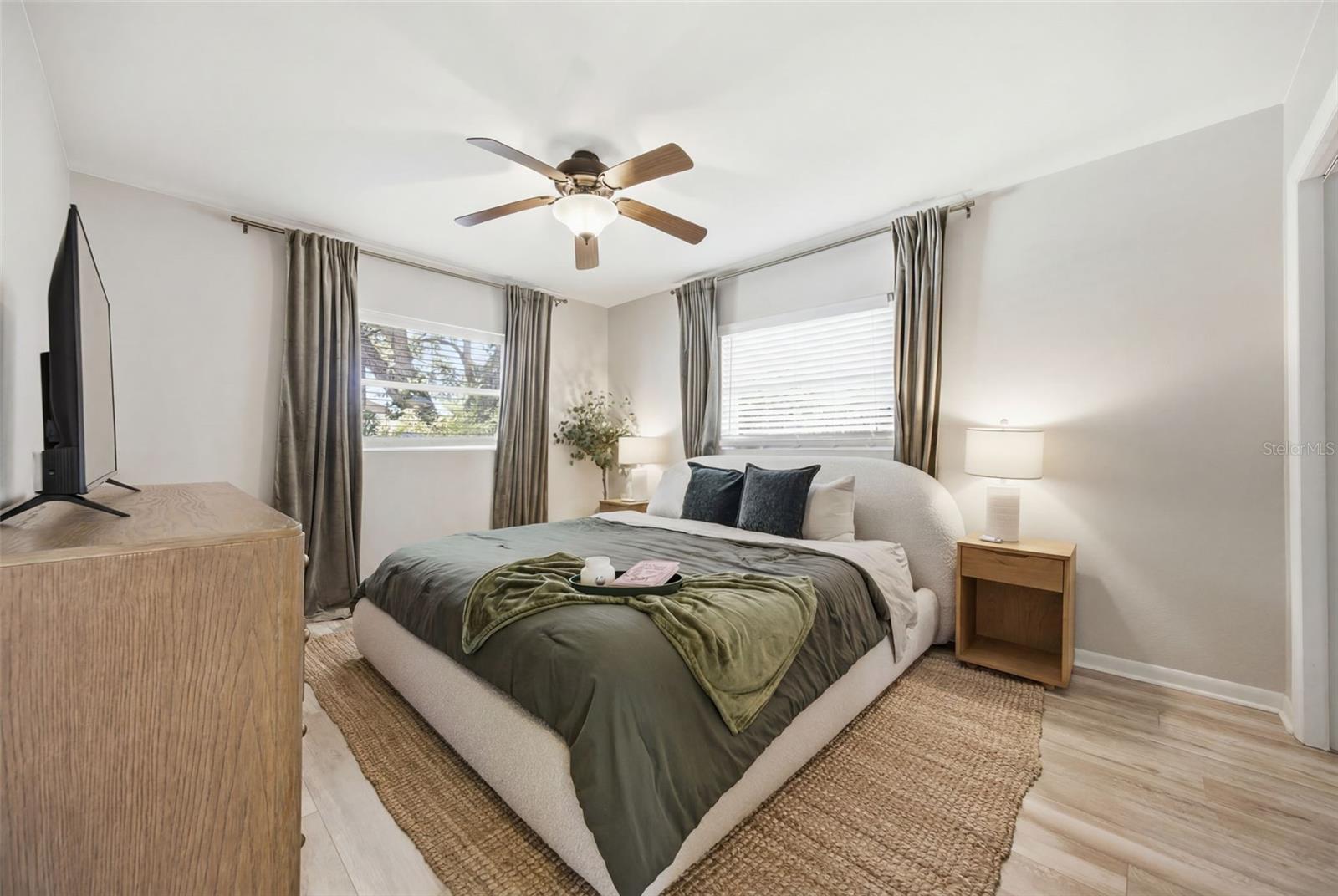 1023 GRANADA ST — photo 19