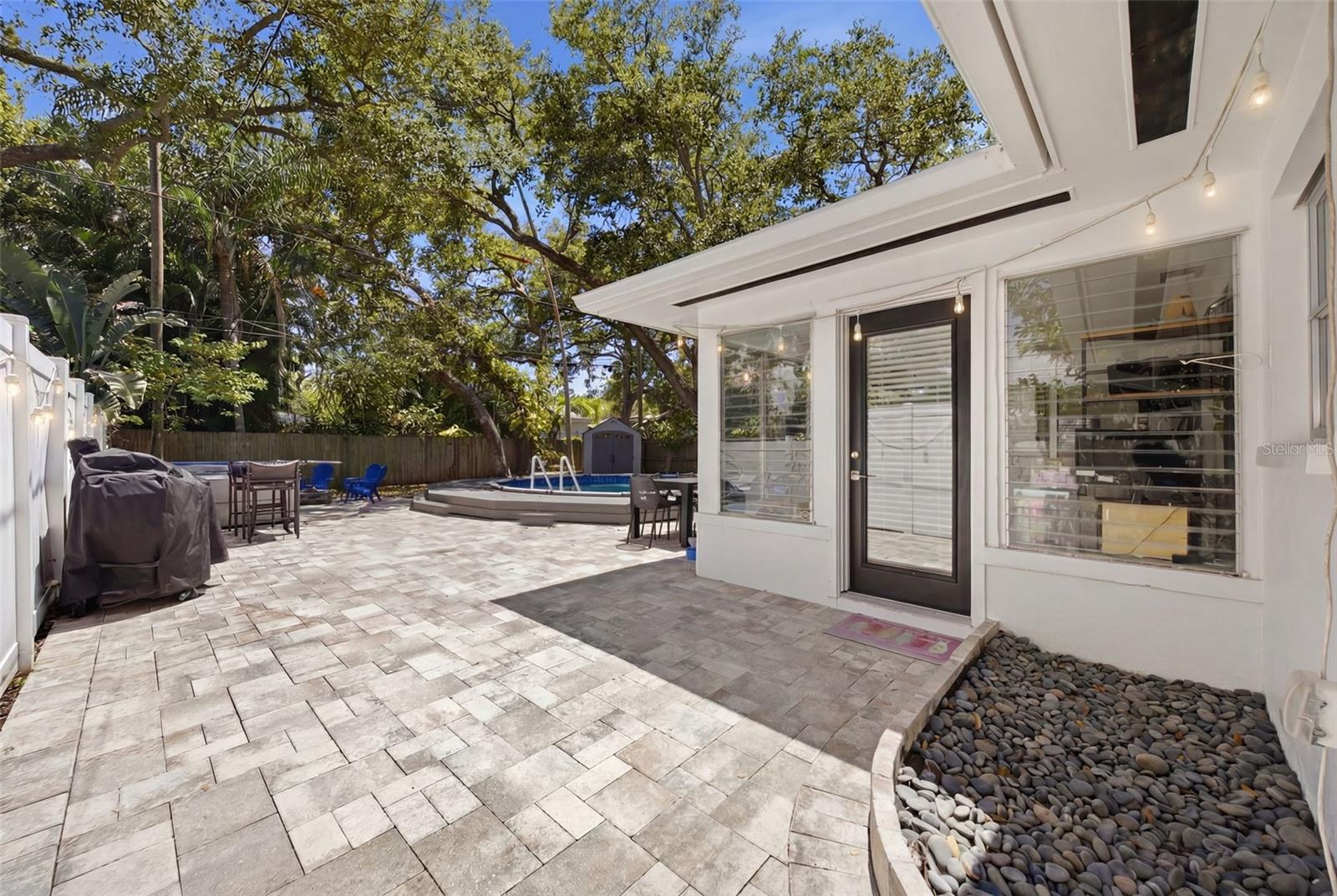 1023 GRANADA ST — photo 27