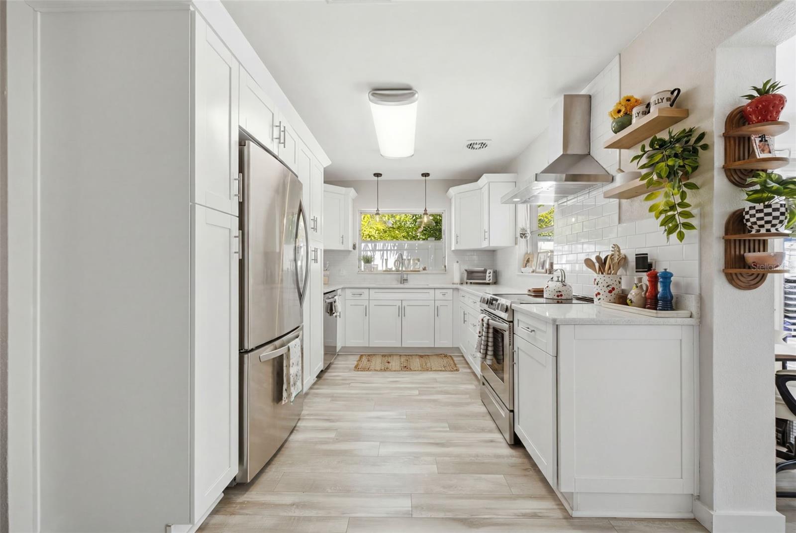 1023 GRANADA ST — photo 11