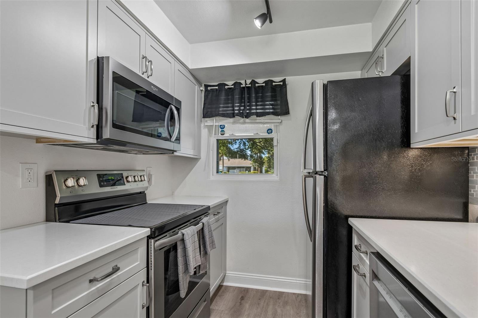 2117 LAKEWOOD CLUB DR S #7-N — photo 23