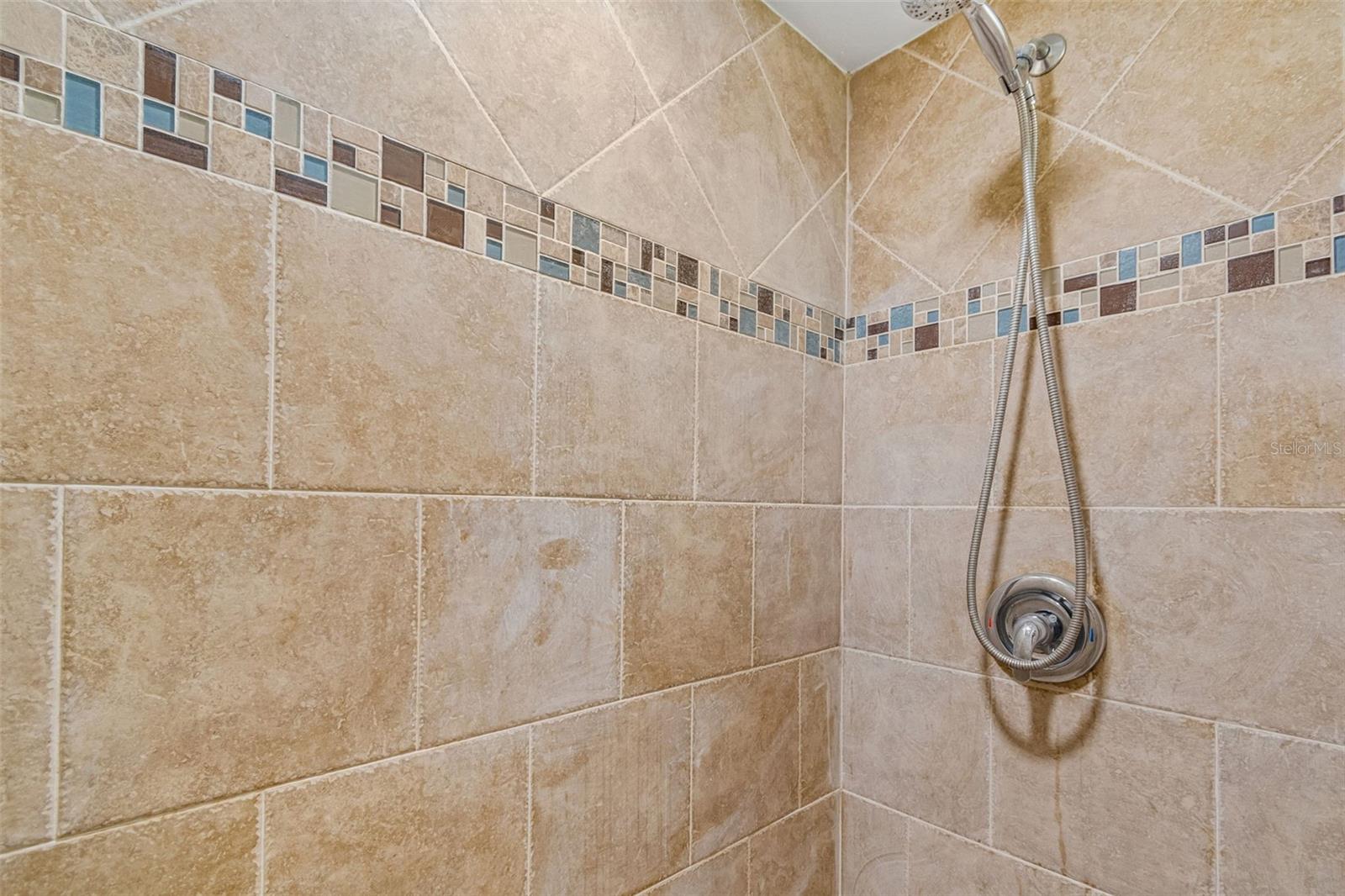2117 LAKEWOOD CLUB DR S #7-N — photo 35