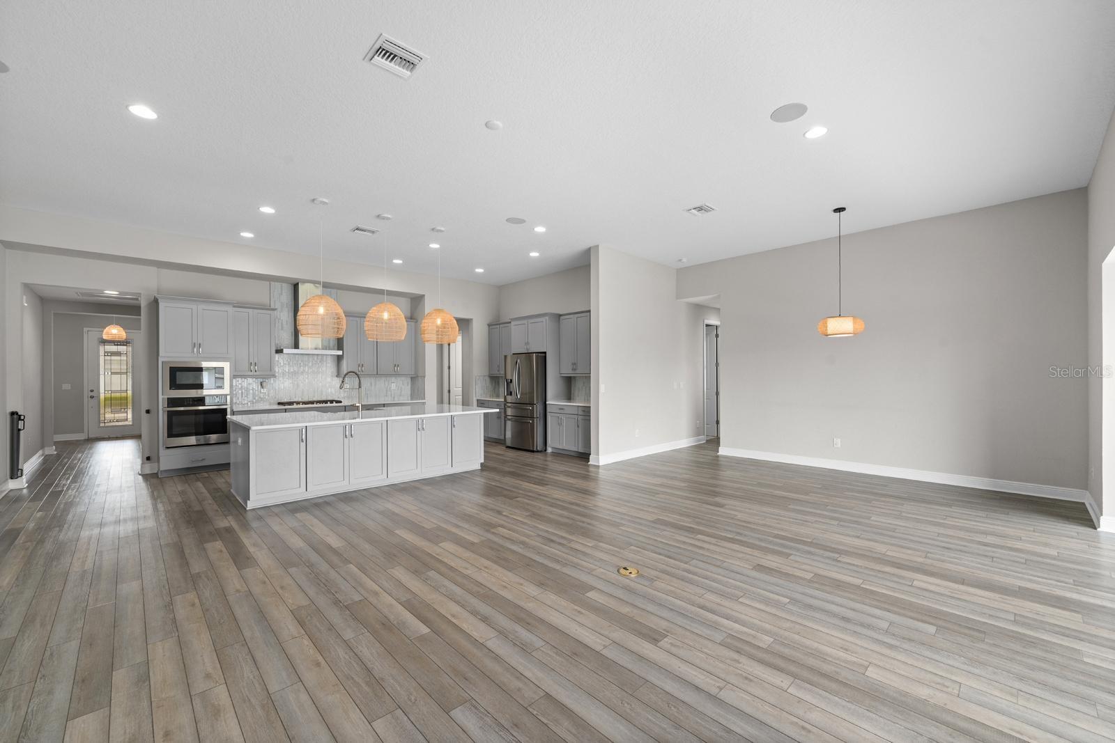 5406 LIMELIGHT DR — photo 9