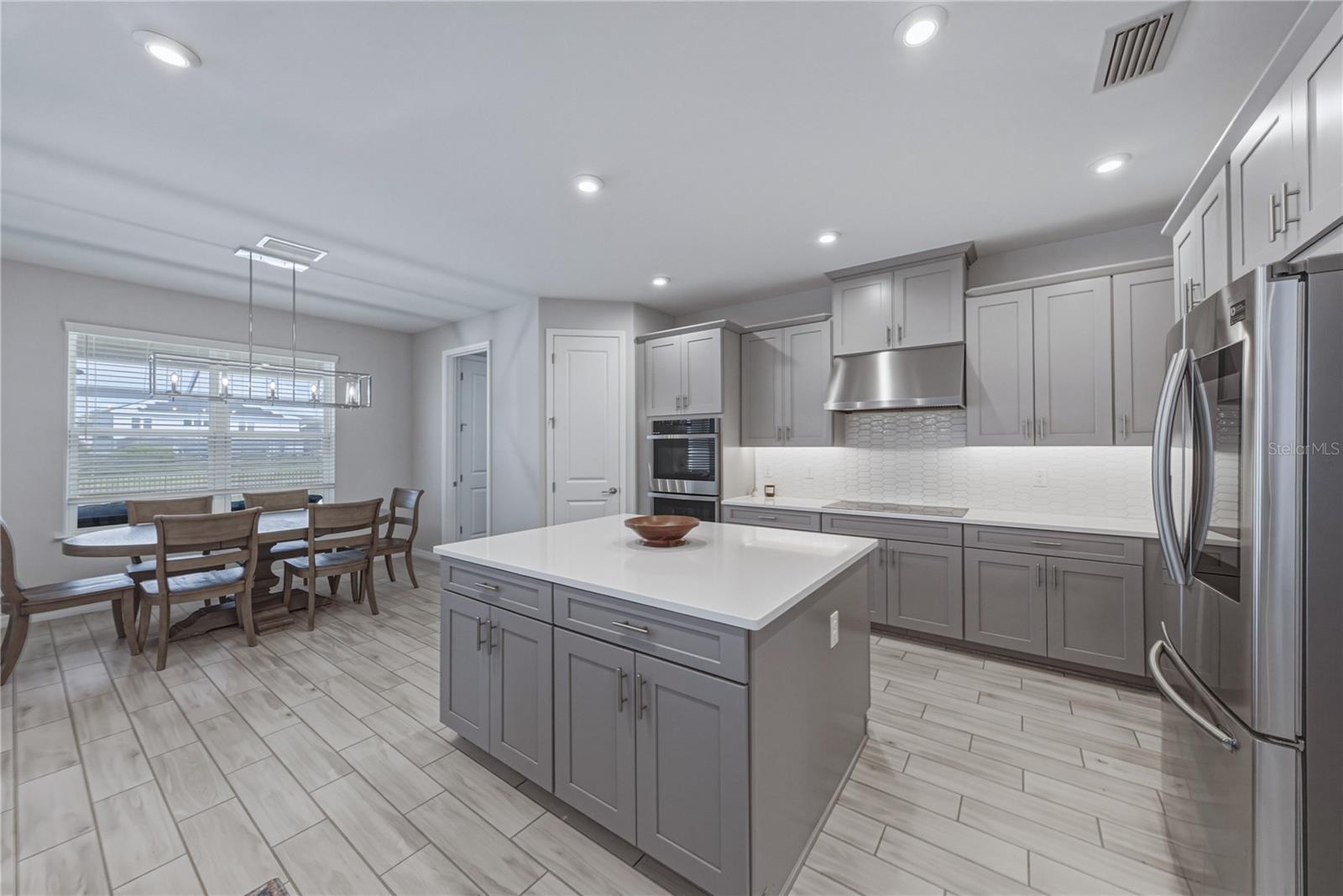 6978 BRADBURY CIR — photo 17