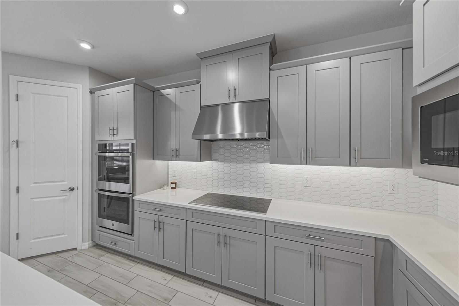 6978 BRADBURY CIR — photo 21