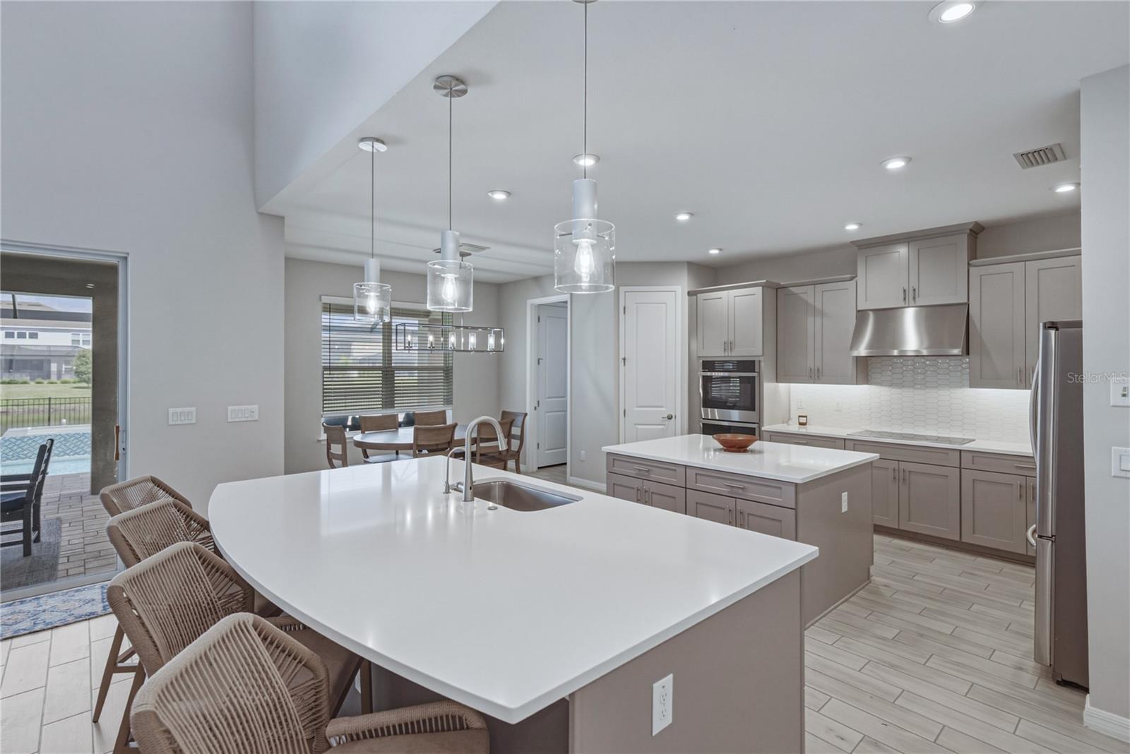 6978 BRADBURY CIR — photo 16