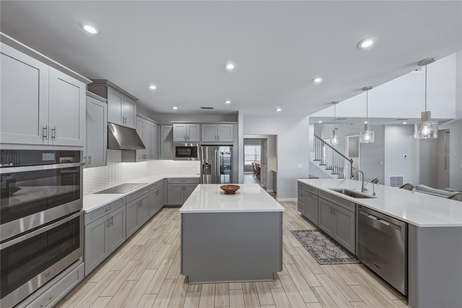 6978 BRADBURY CIR — photo 19
