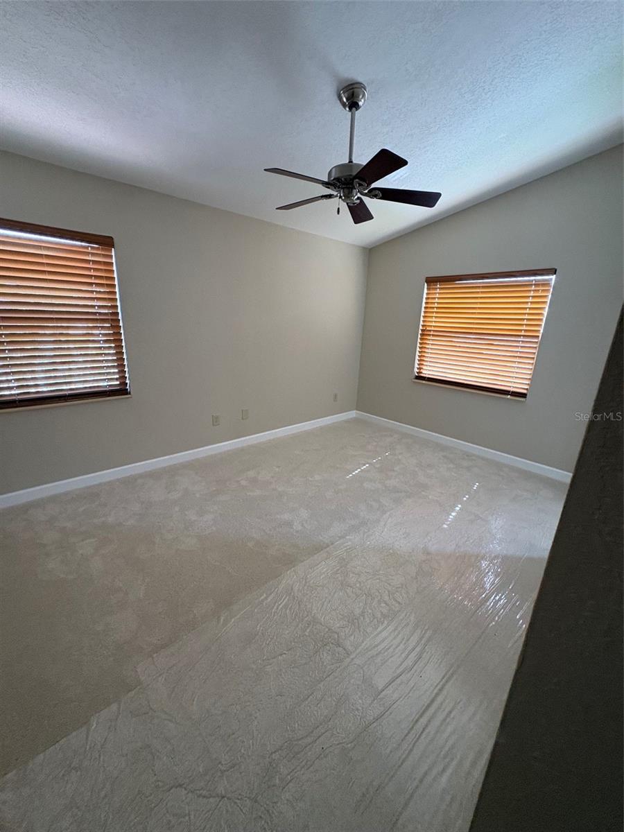 15810 REDINGTON DR — photo 20