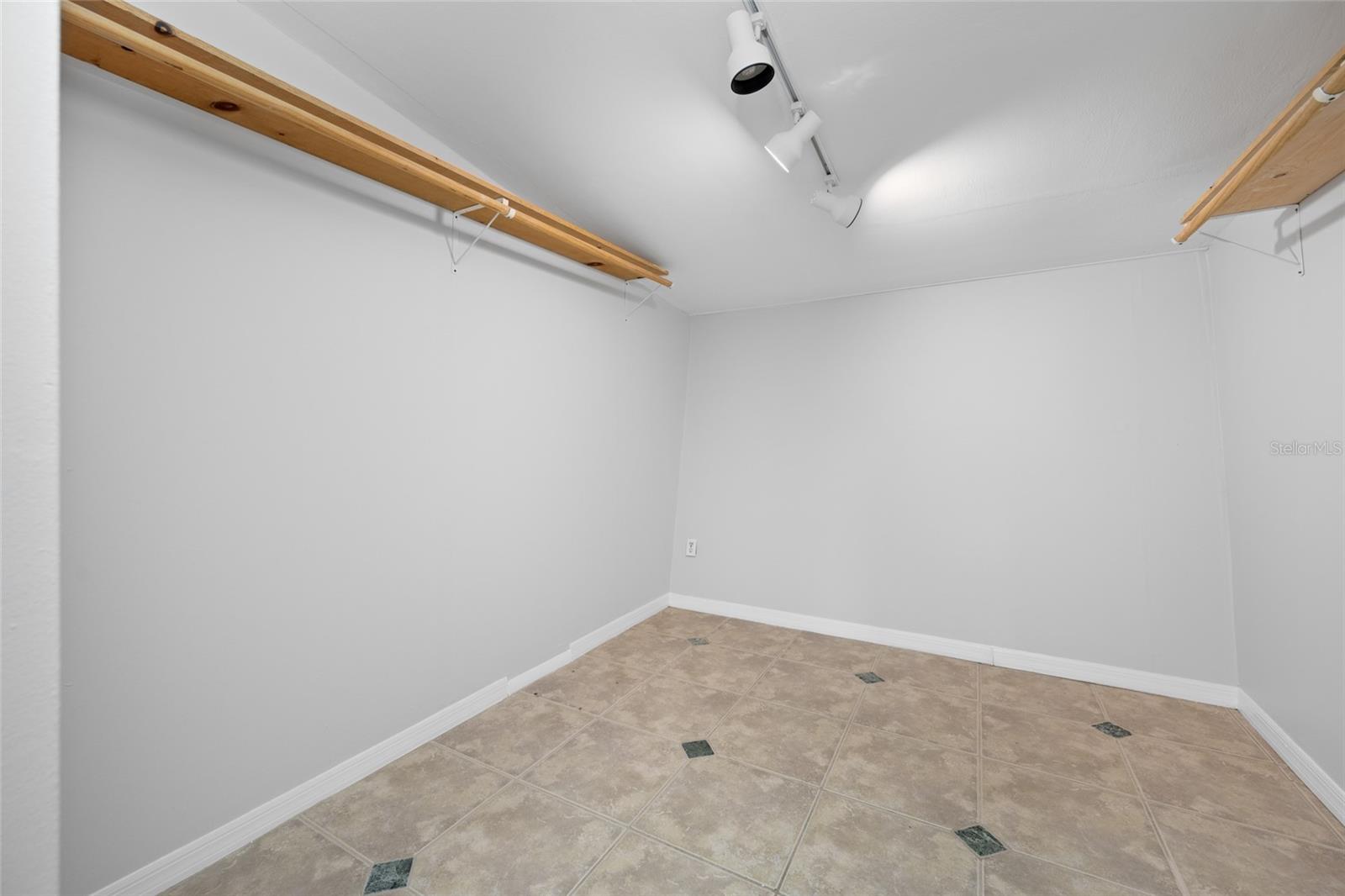5056 42ND ST S — photo 37