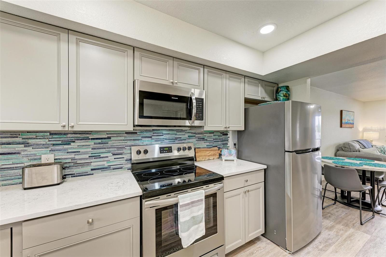 6470 HOLLYWOOD BLVD #307 — photo 14
