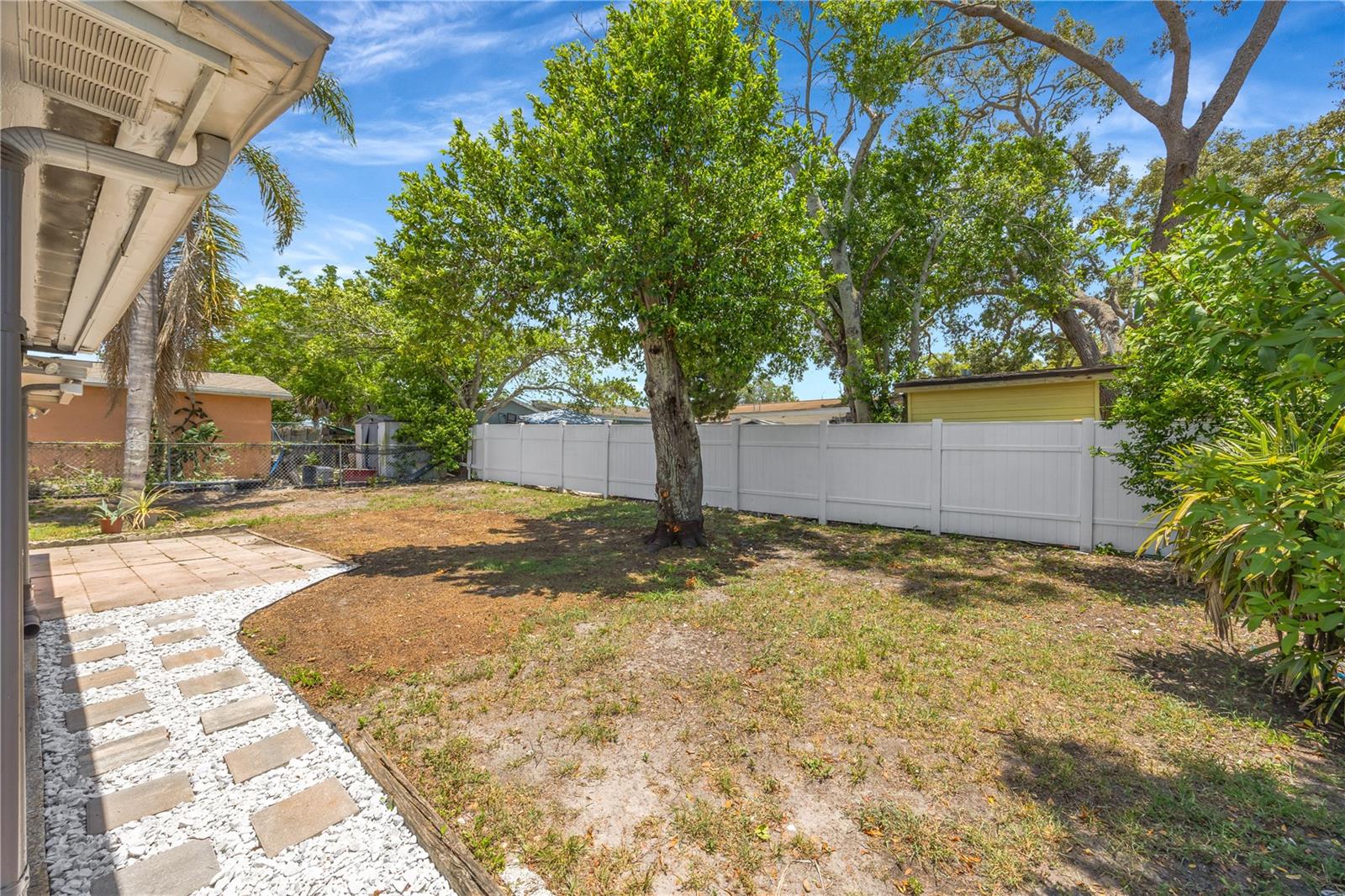 7804 NIAGARA DR — photo 18