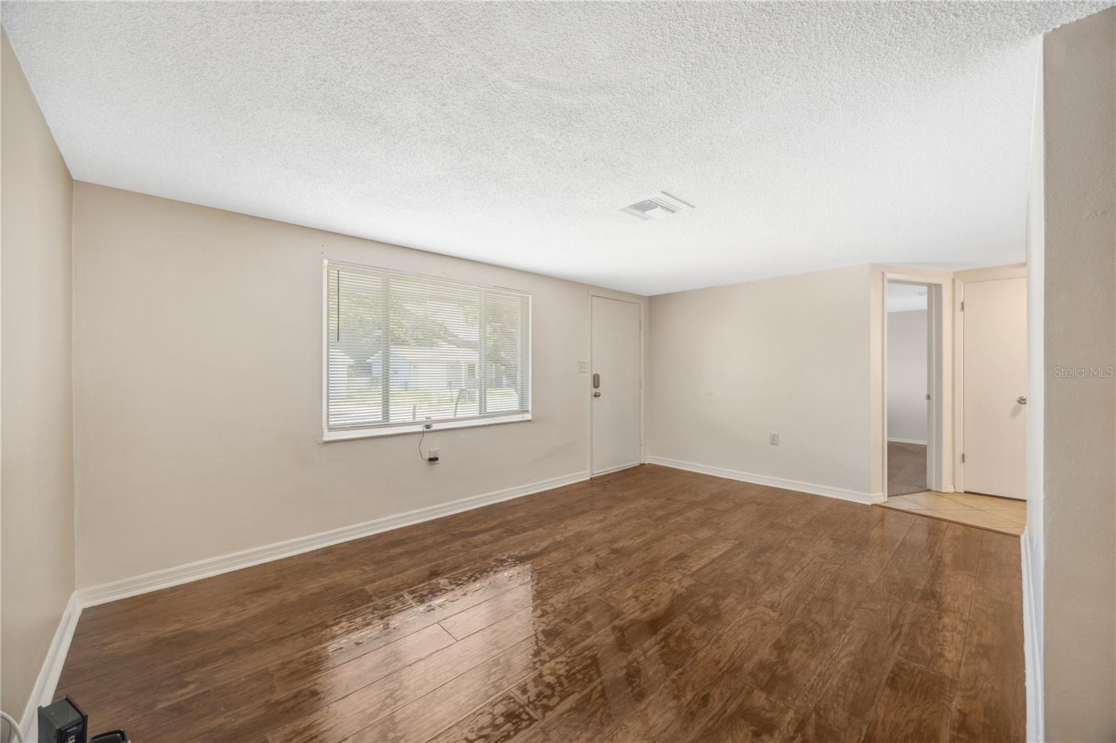 7804 NIAGARA DR — photo 5